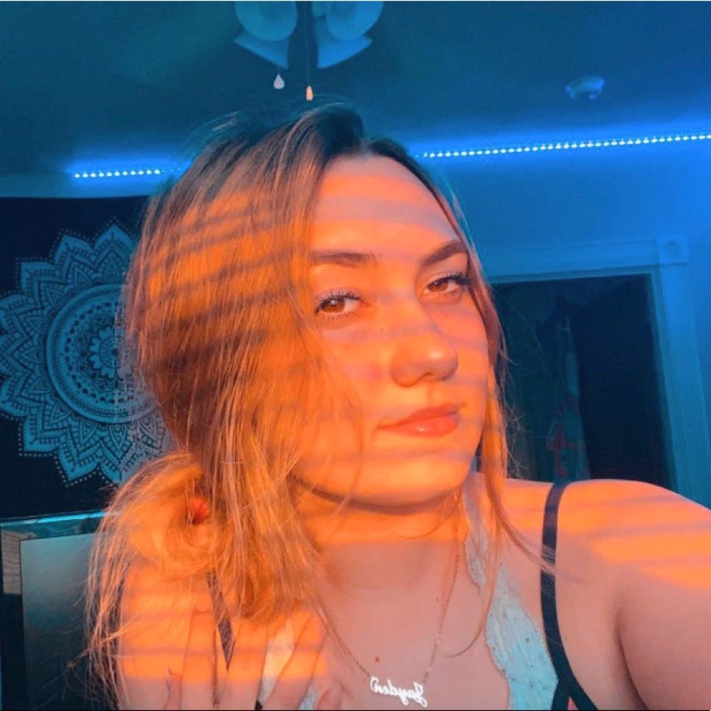 Meet your Posher, Kaylie